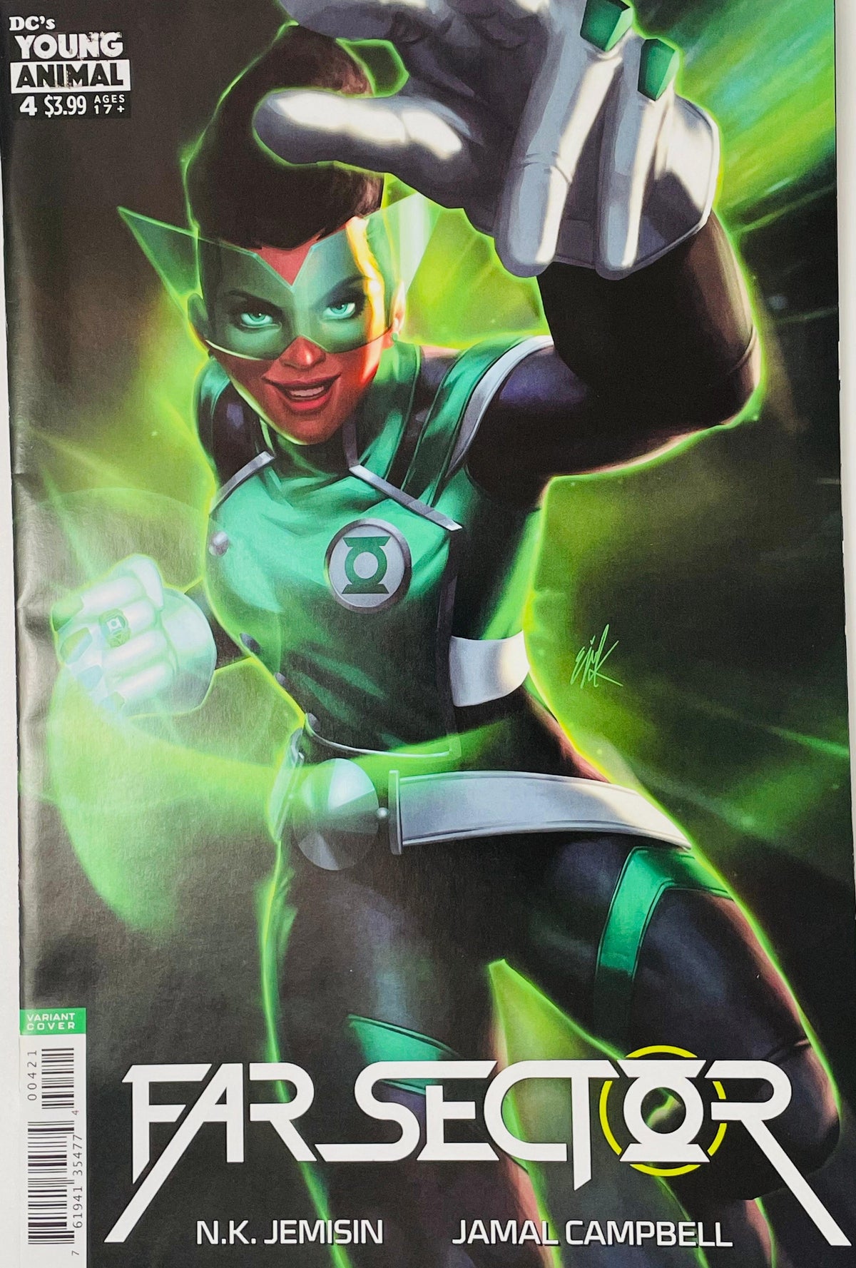 Far Sector issue 4 variant cover by InHyuk Lee showing Green Lantern Jo Mullein wearing her green visor and glowing power ring reaching forward.