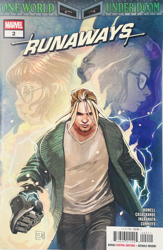 Chase Stein powering up his Fistigon gauntlet with electric energy in front of Gert and Nico on Stephanie Hans cover of Runaways issue 2.